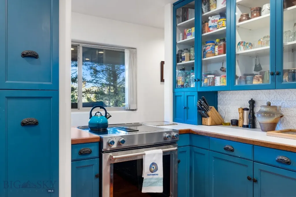 293 S Meadow Creek Road Mcallister MT 59740