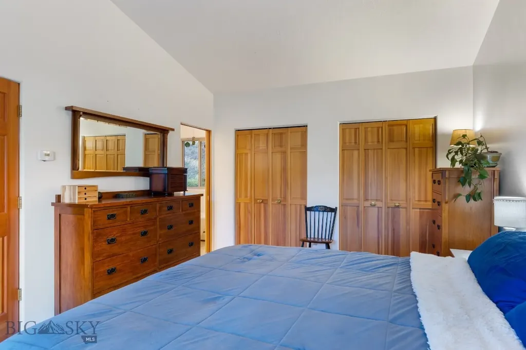 293 S Meadow Creek Road Mcallister MT 59740