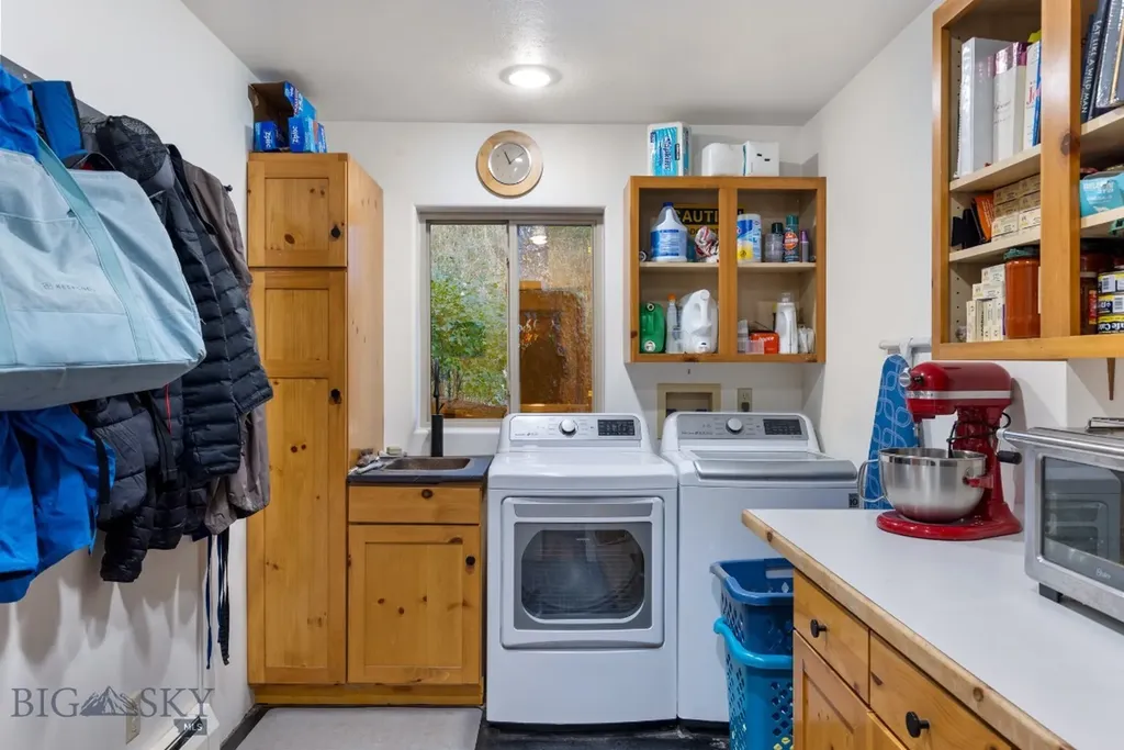 293 S Meadow Creek Road Mcallister MT 59740