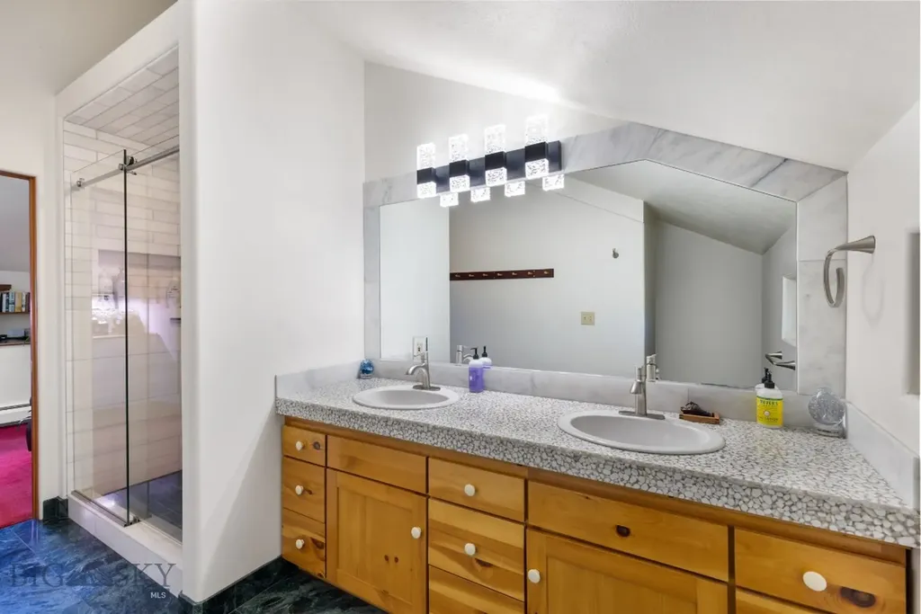 293 S Meadow Creek Road Mcallister MT 59740