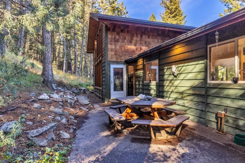 293 S Meadow Creek Road Mcallister MT 59740