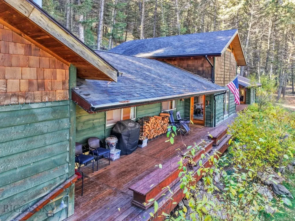 293 S Meadow Creek Road Mcallister MT 59740