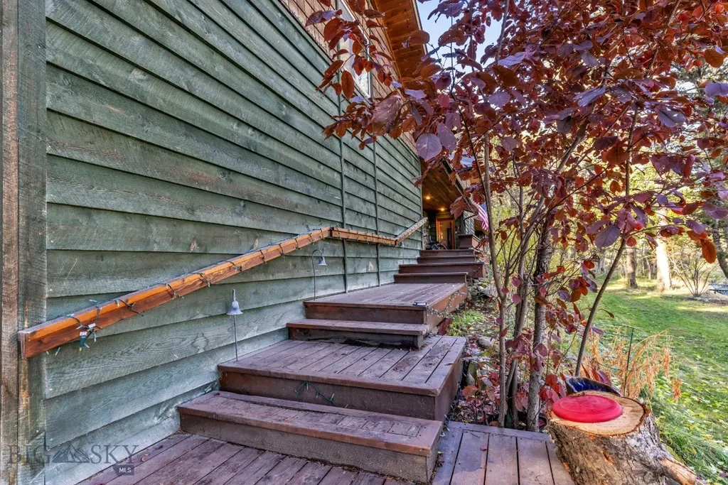 293 S Meadow Creek Road Mcallister MT 59740