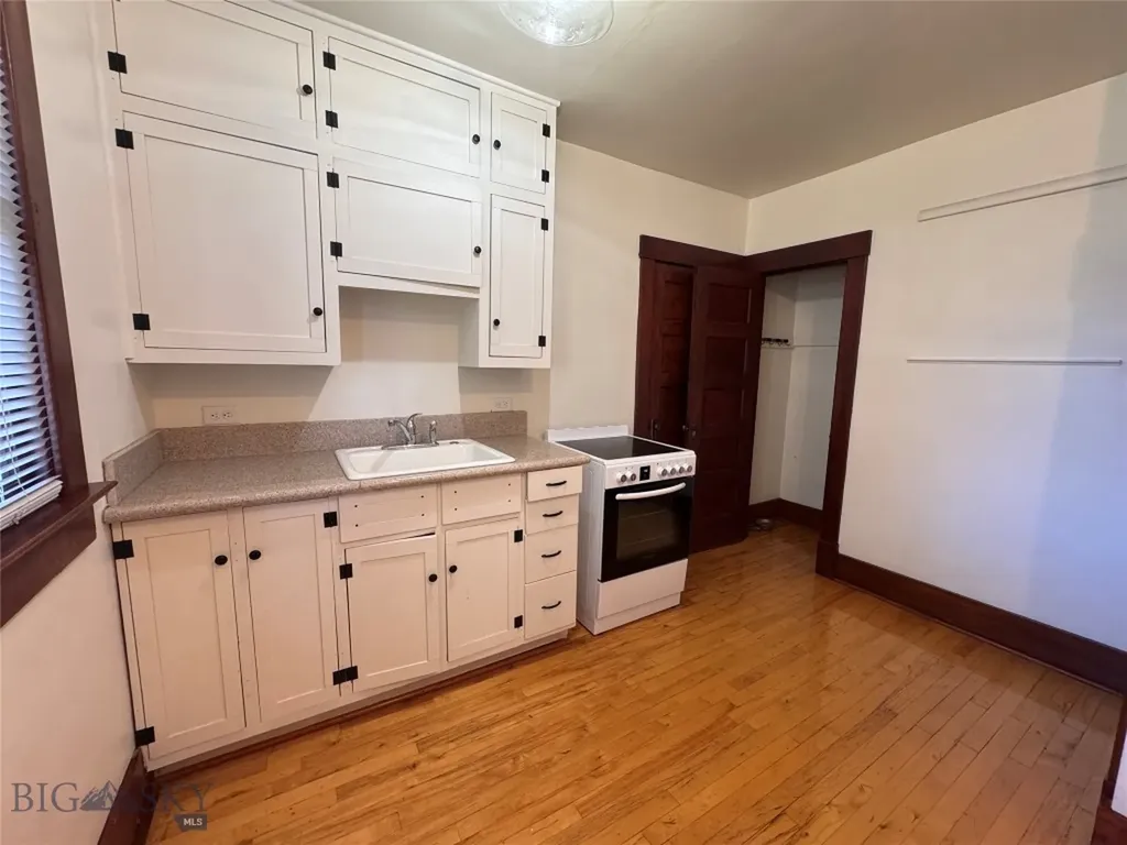 516 W Olive Bozeman MT 59715