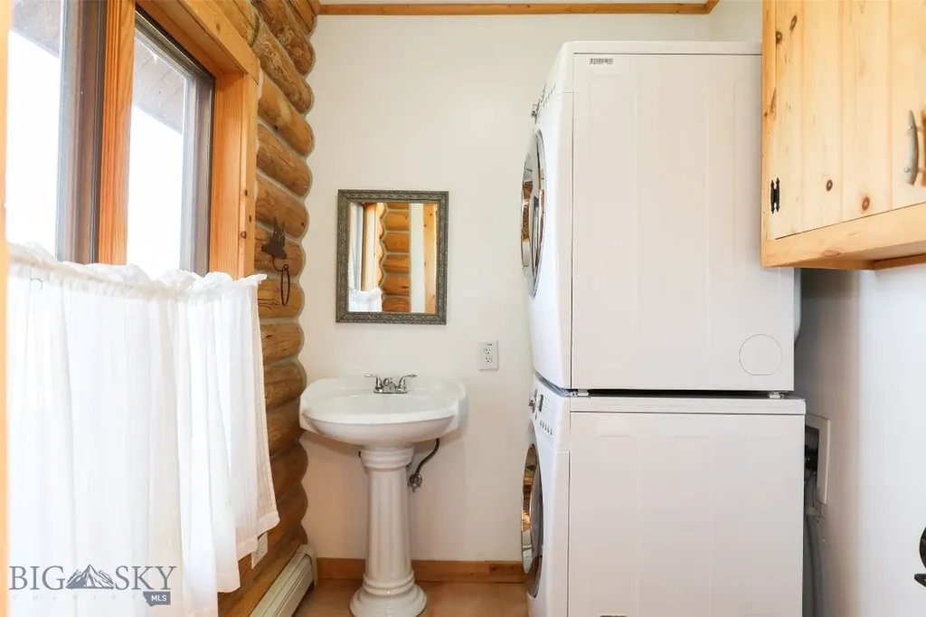 18 White Rock Lane Whitehall MT 59759