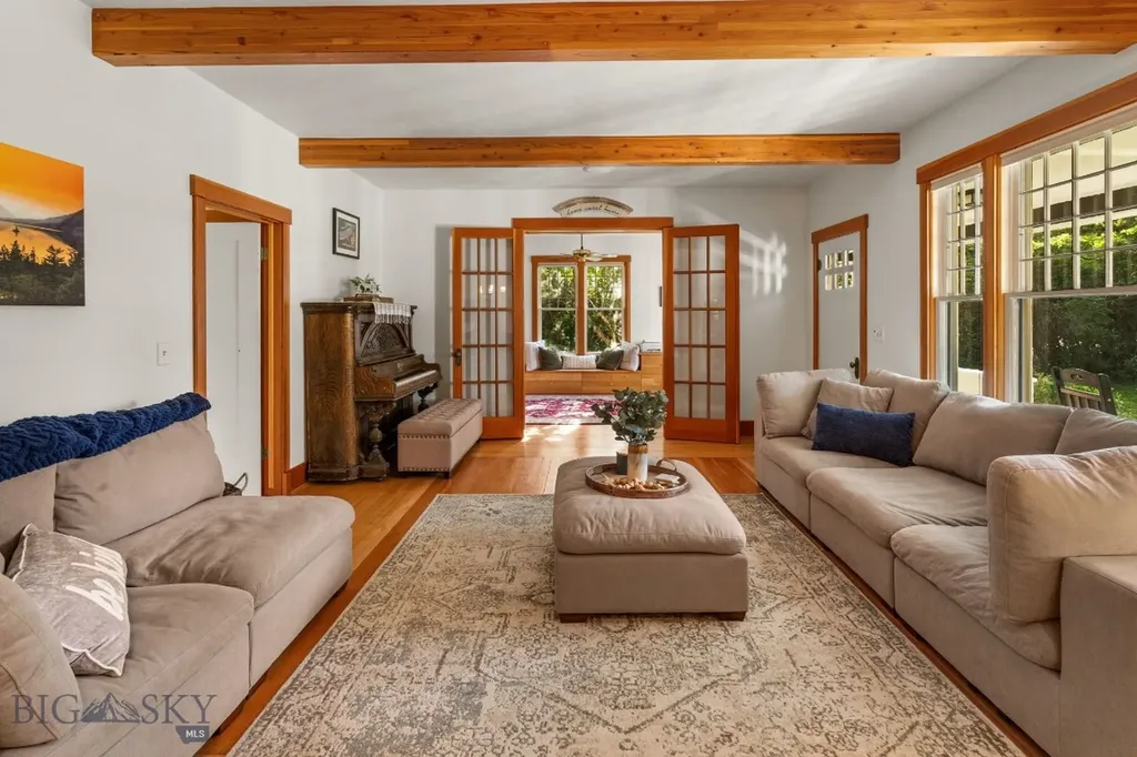 103 Tracy Street Gallatin Gateway MT 59730