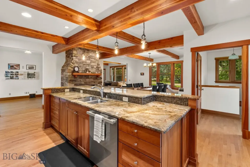 103 Tracy Street Gallatin Gateway MT 59730