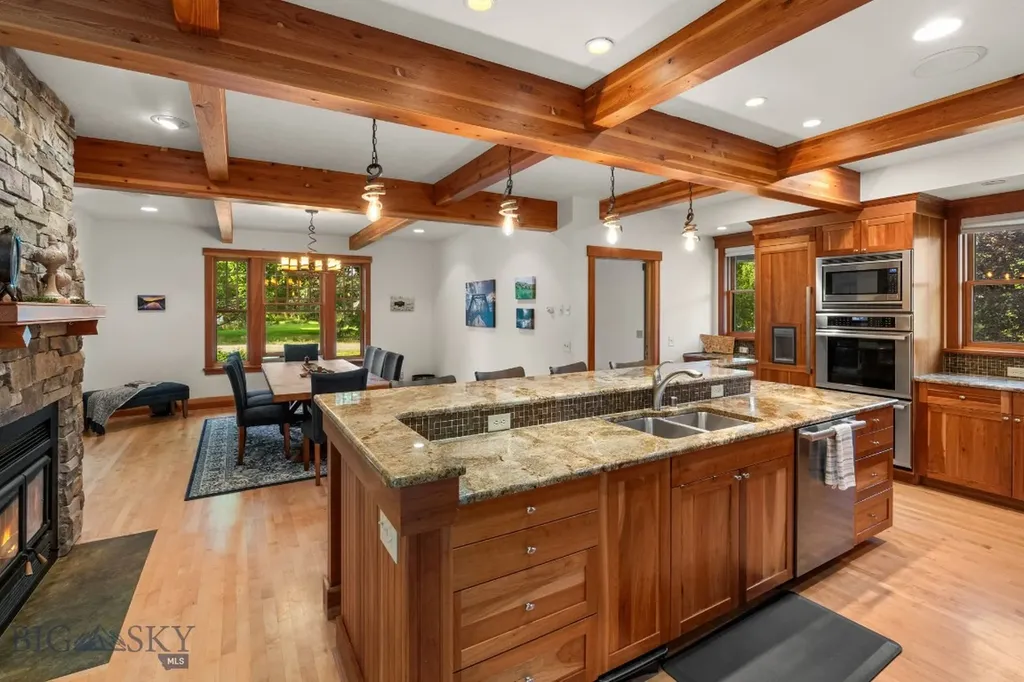 103 Tracy Street Gallatin Gateway MT 59730