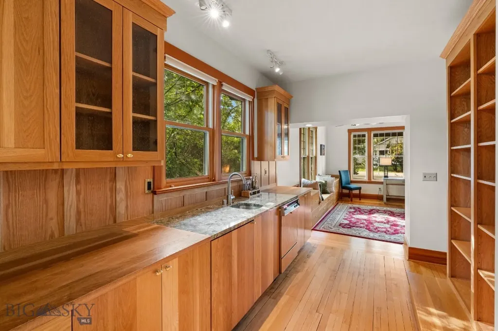 103 Tracy Street Gallatin Gateway MT 59730