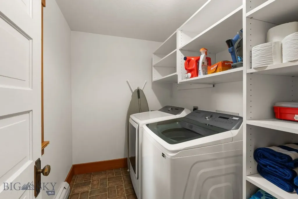 103 Tracy Street Gallatin Gateway MT 59730