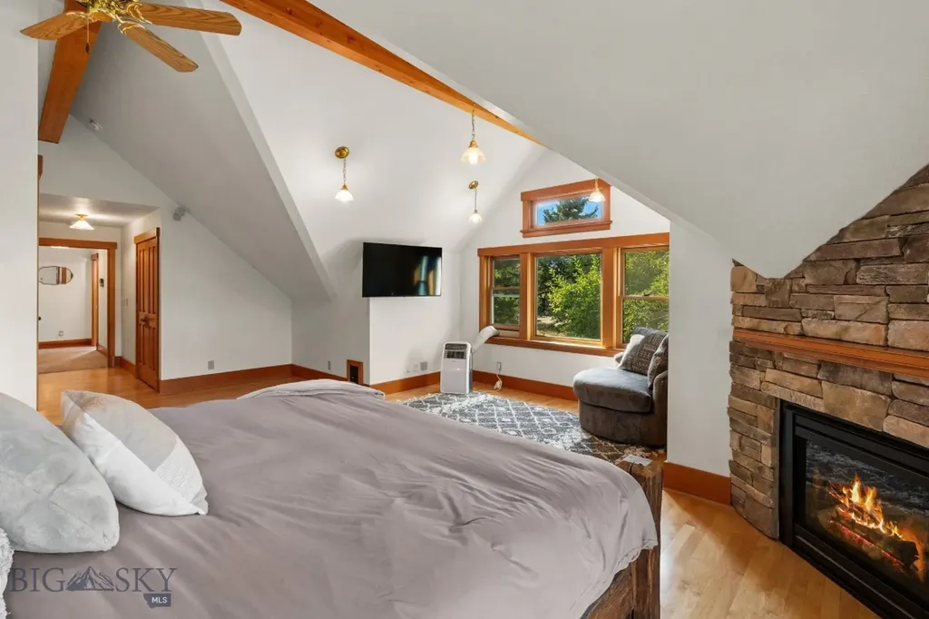 103 Tracy Street Gallatin Gateway MT 59730