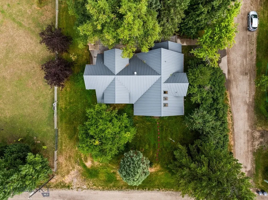 103 Tracy Street Gallatin Gateway MT 59730
