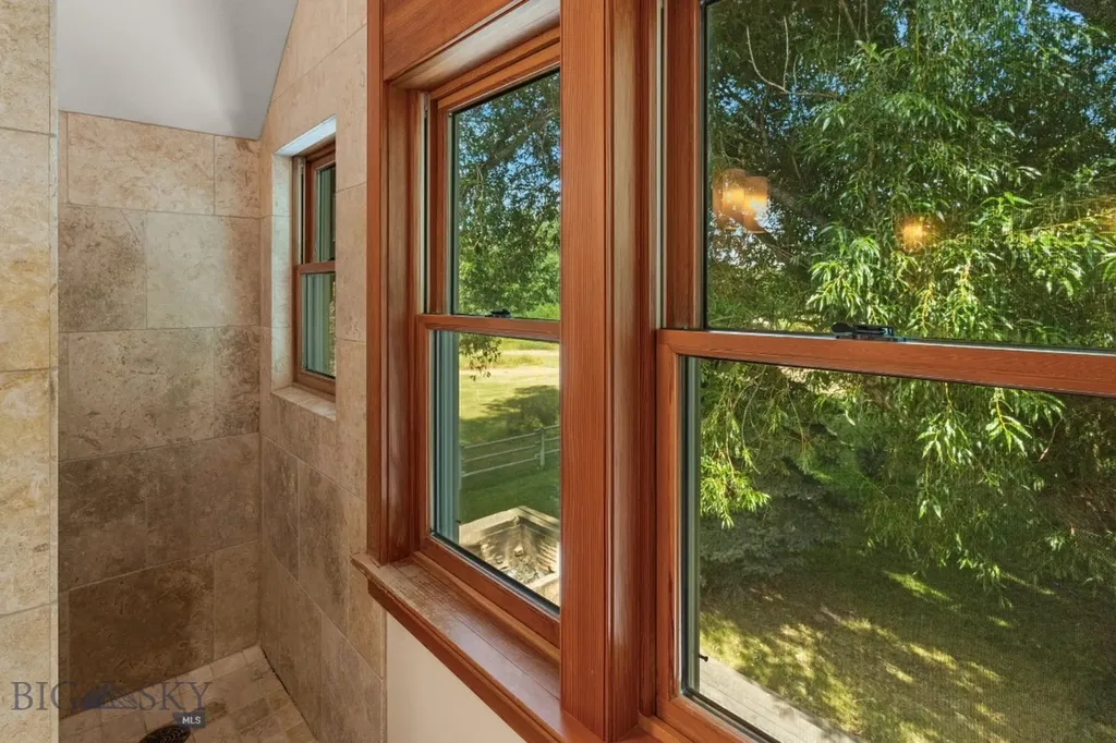 103 Tracy Street Gallatin Gateway MT 59730