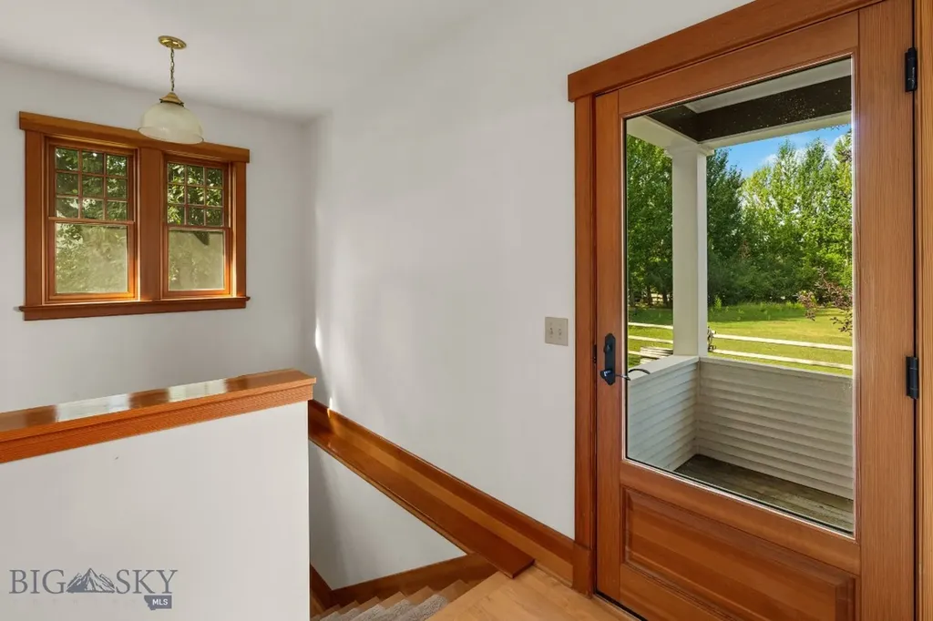 103 Tracy Street Gallatin Gateway MT 59730