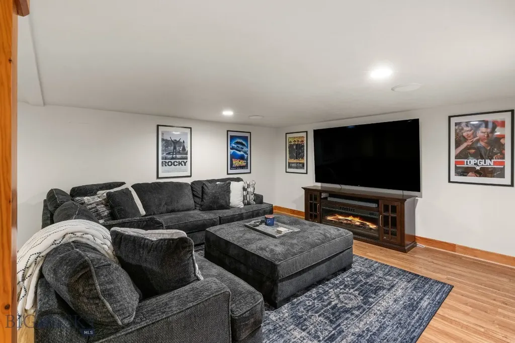 103 Tracy Street Gallatin Gateway MT 59730