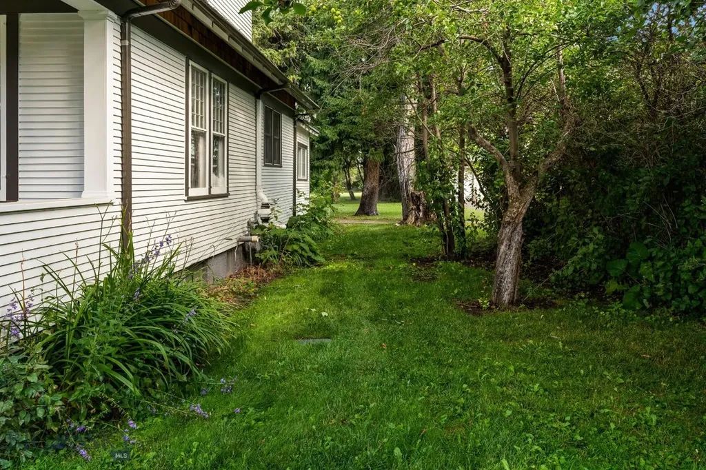 103 Tracy Street Gallatin Gateway MT 59730