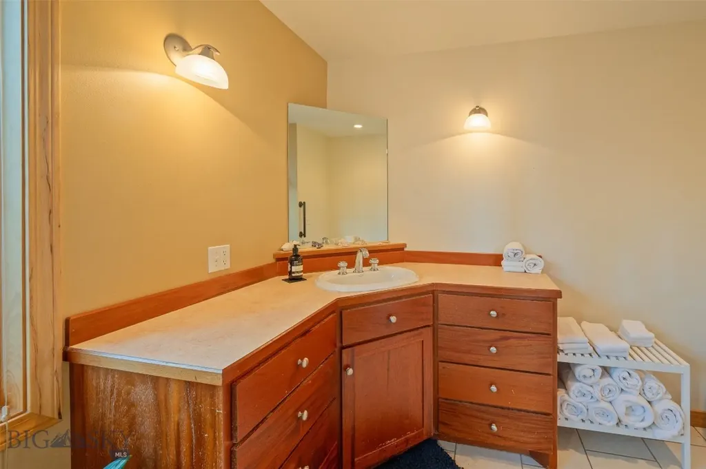 1115 Saddle Drive Helena MT 59601