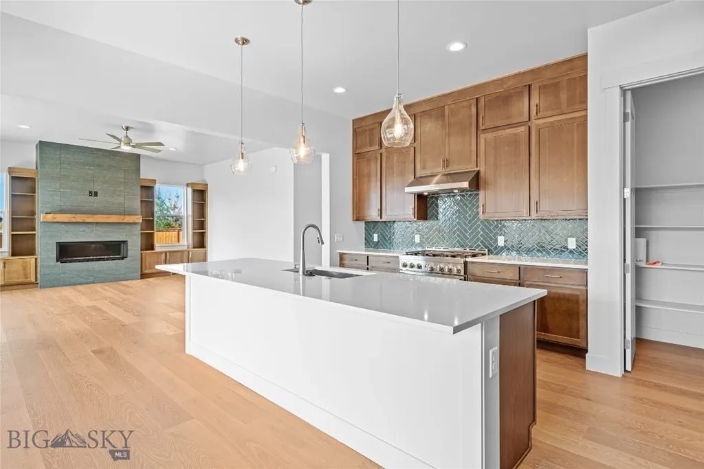 1602 Beeker Lane Belgrade MT 59714