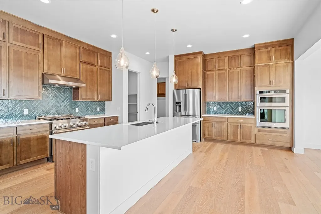 1602 Beeker Lane Belgrade MT 59714