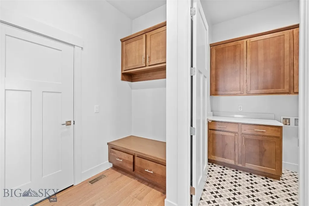 1602 Beeker Lane Belgrade MT 59714