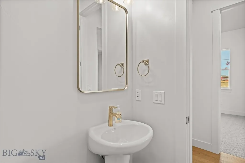 1602 Beeker Lane Belgrade MT 59714