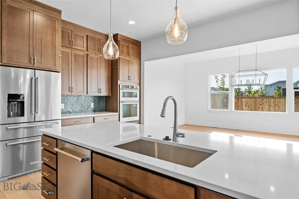1602 Beeker Lane Belgrade MT 59714