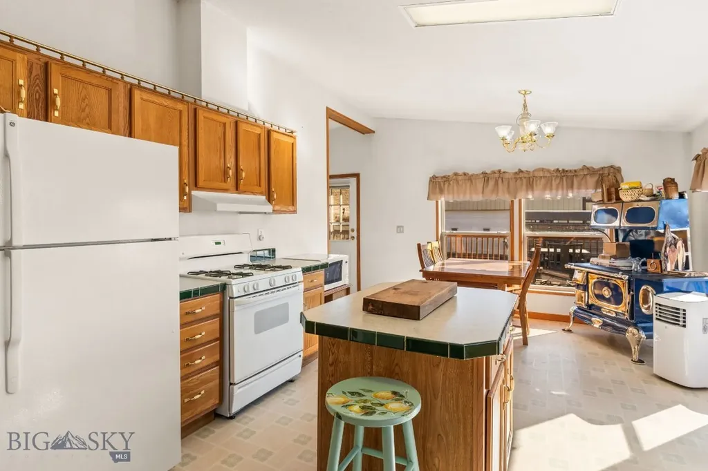 255 Tory Drive Dillon MT 59725