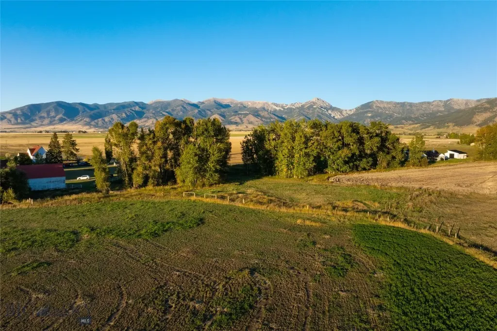 Lot 5 Penwell Bridge Farm Belgrade MT 59714