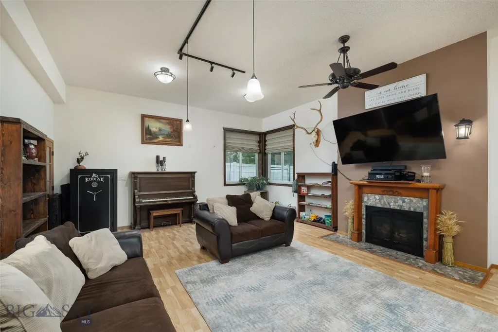 301 Pearl Drive Belgrade MT 59714