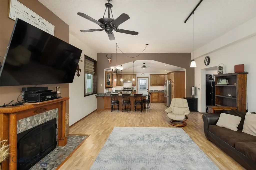 301 Pearl Drive Belgrade MT 59714