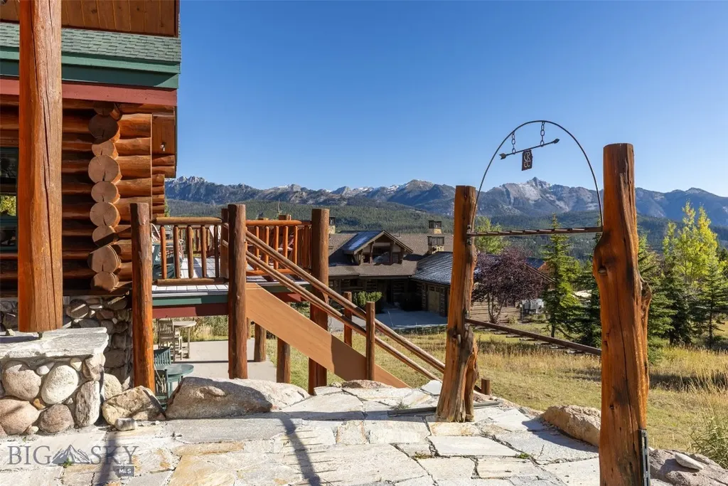 18 Half Hitch Big Sky MT 59716