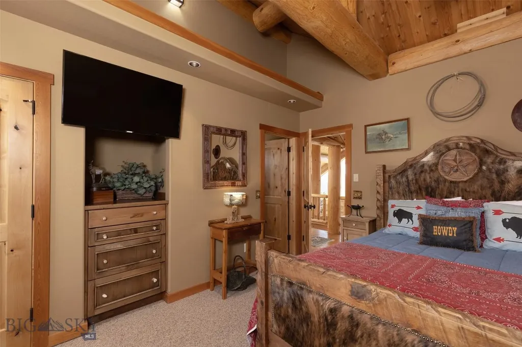 18 Half Hitch Big Sky MT 59716