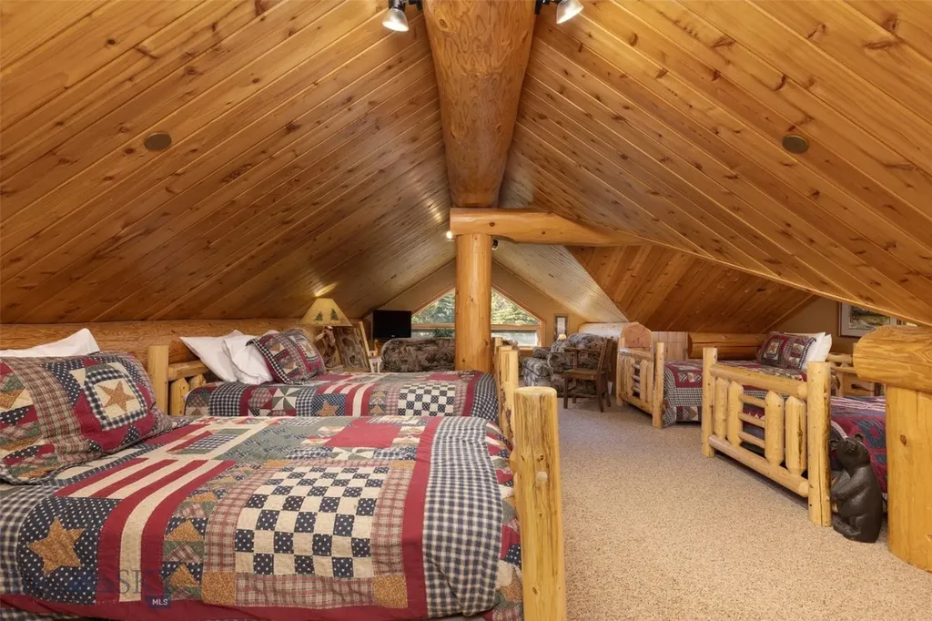 18 Half Hitch Big Sky MT 59716