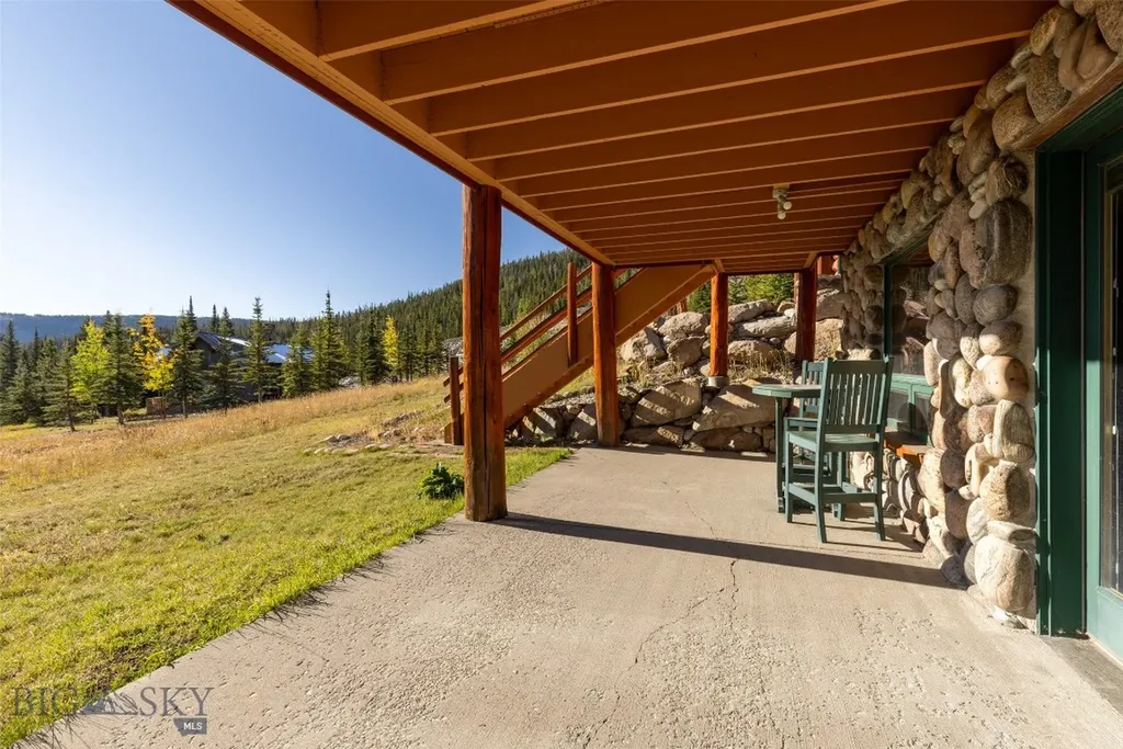 18 Half Hitch Big Sky MT 59716