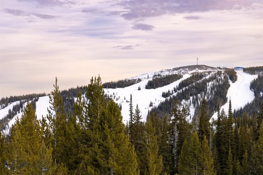 18 Half Hitch Big Sky MT 59716