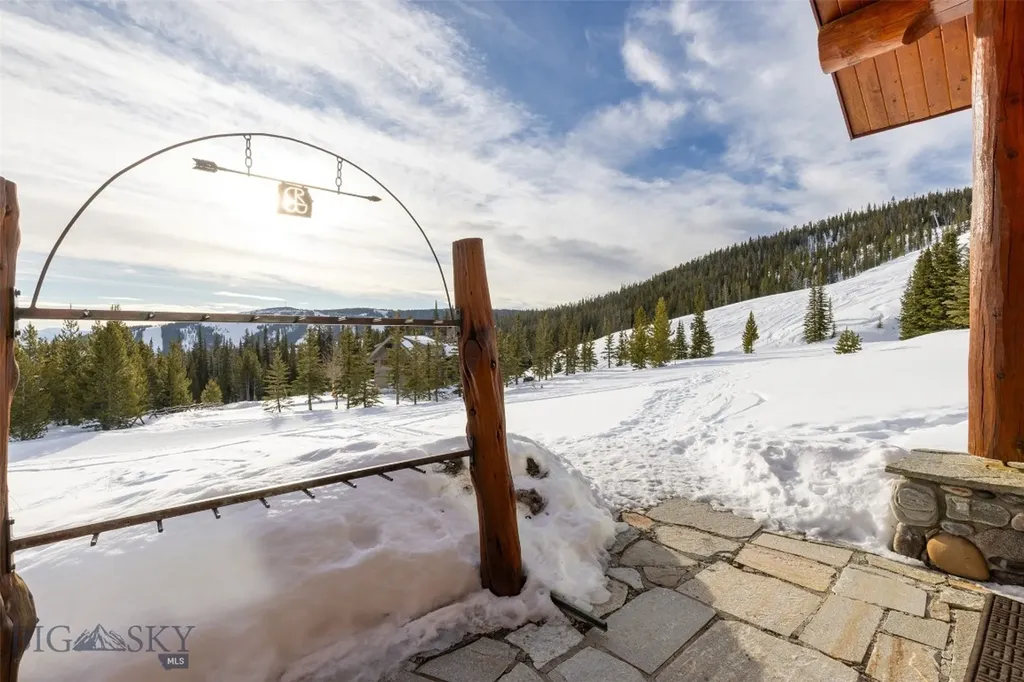 18 Half Hitch Big Sky MT 59716
