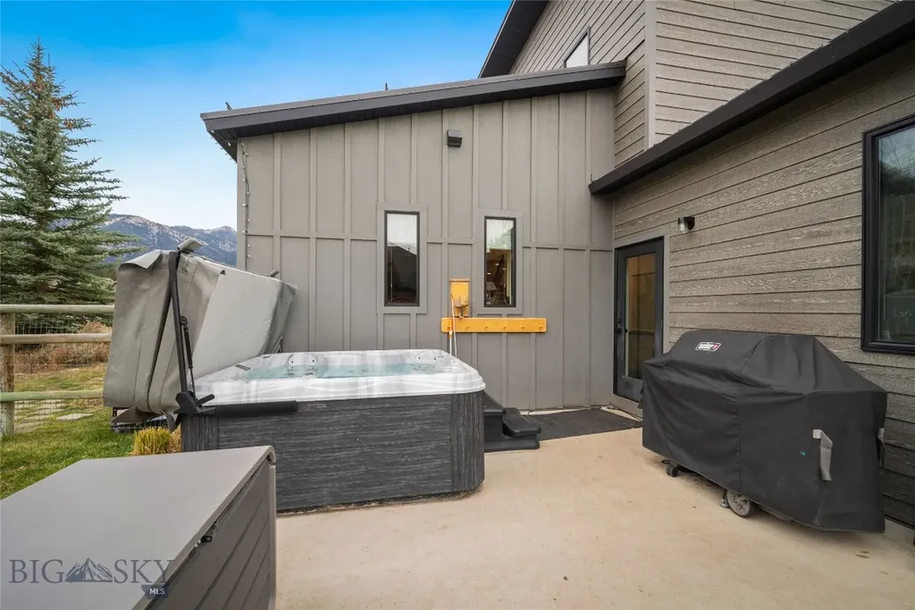 30 Whitefish Drive Big Sky MT 59716