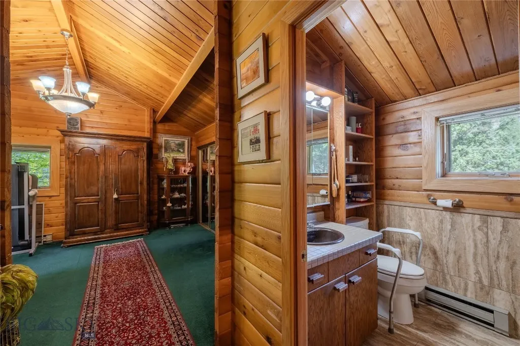 170 Loop Lane West Yellowstone MT 59758