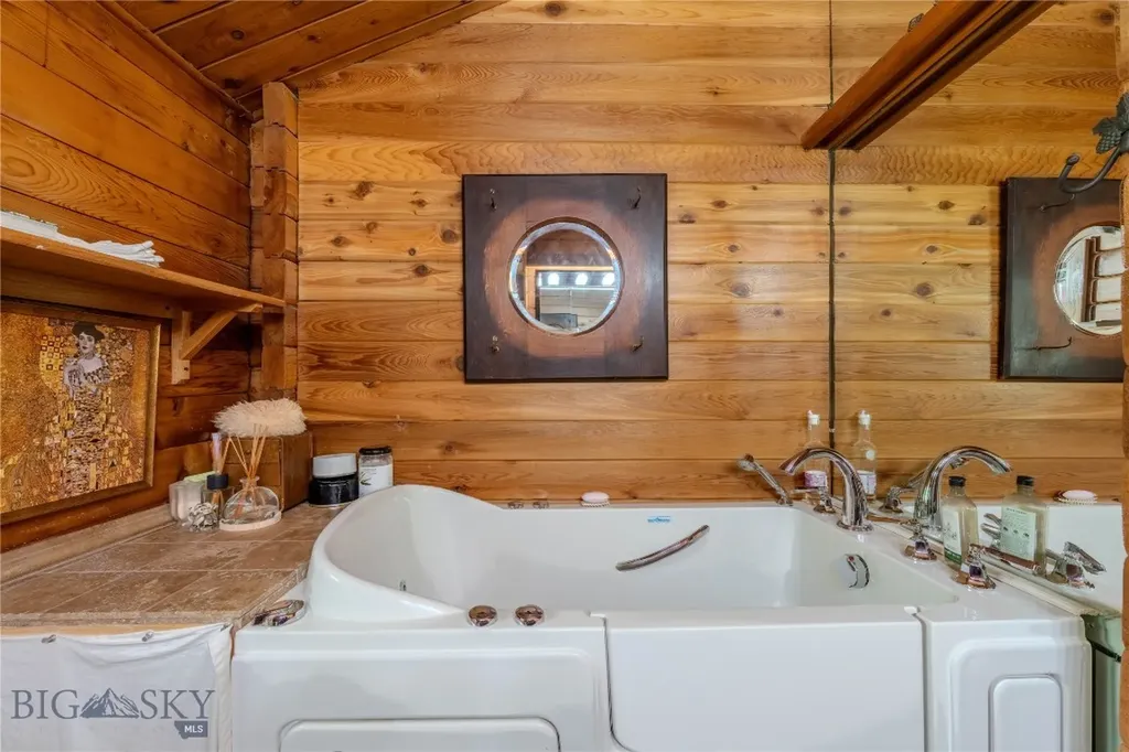 170 Loop Lane West Yellowstone MT 59758