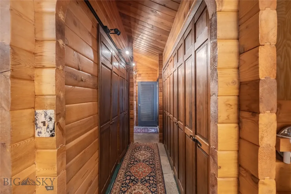 170 Loop Lane West Yellowstone MT 59758