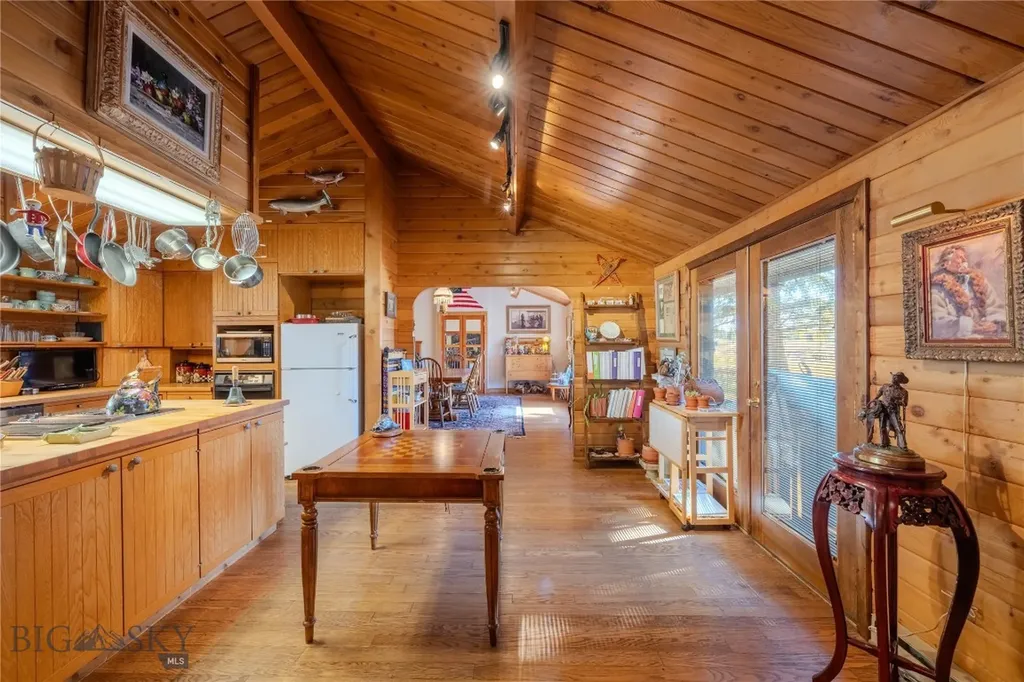 170 Loop Lane West Yellowstone MT 59758