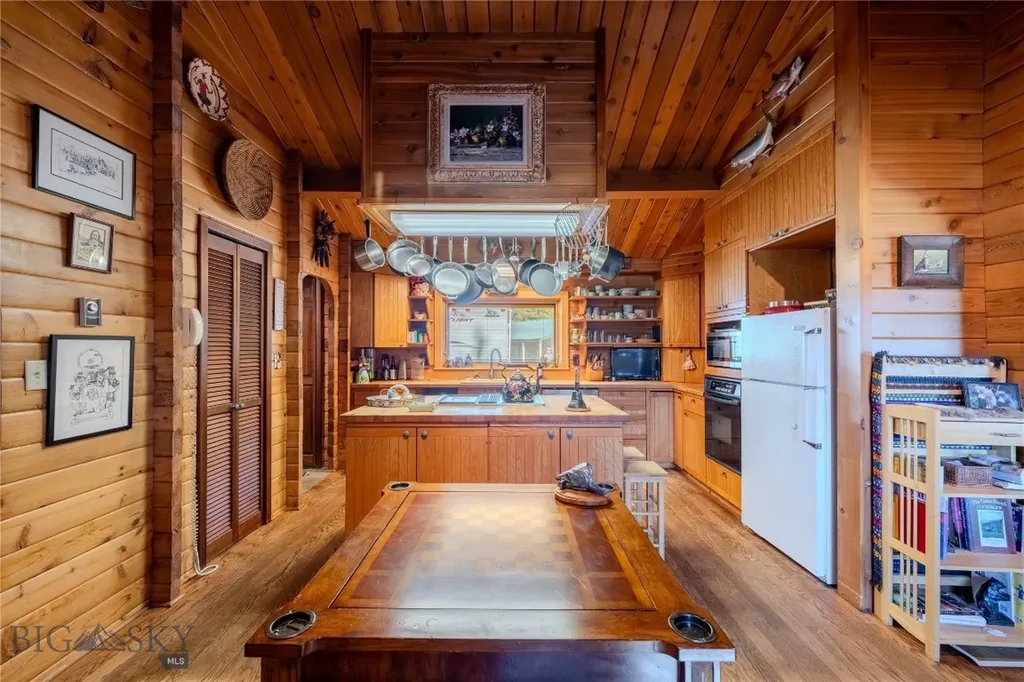 170 Loop Lane West Yellowstone MT 59758