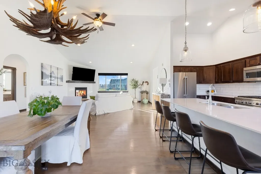 1097 Stewart Loop Bozeman MT 59718