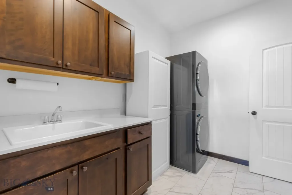 1097 Stewart Loop Bozeman MT 59718