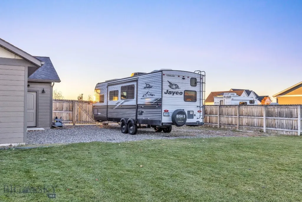 1097 Stewart Loop Bozeman MT 59718
