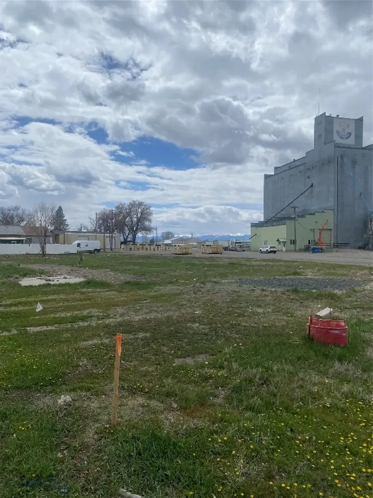206 1st Avenue Three Forks MT 59752