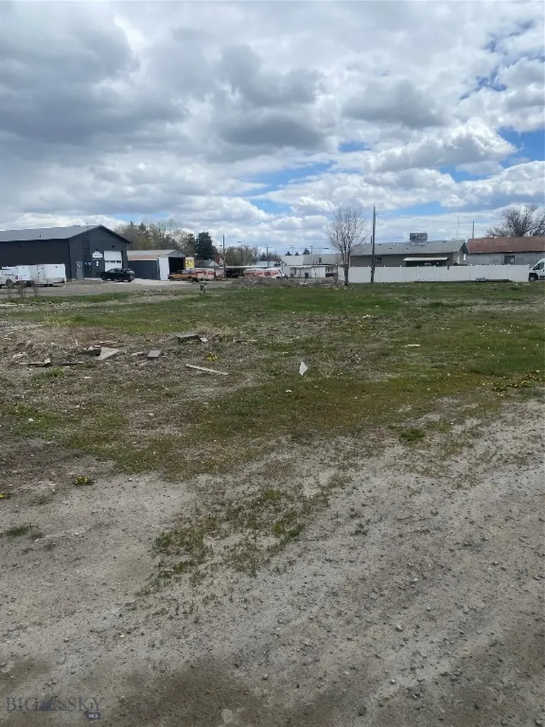 206 1st Avenue Three Forks MT 59752
