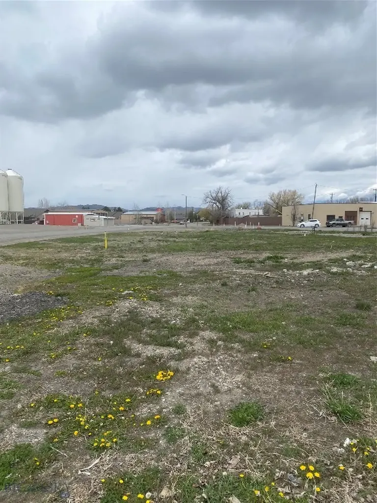 206 1st Avenue Three Forks MT 59752