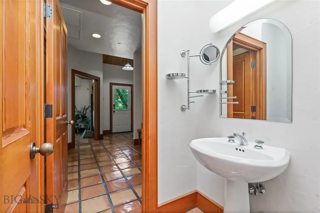 2715 Park Garden Lane Great Falls MT 59404