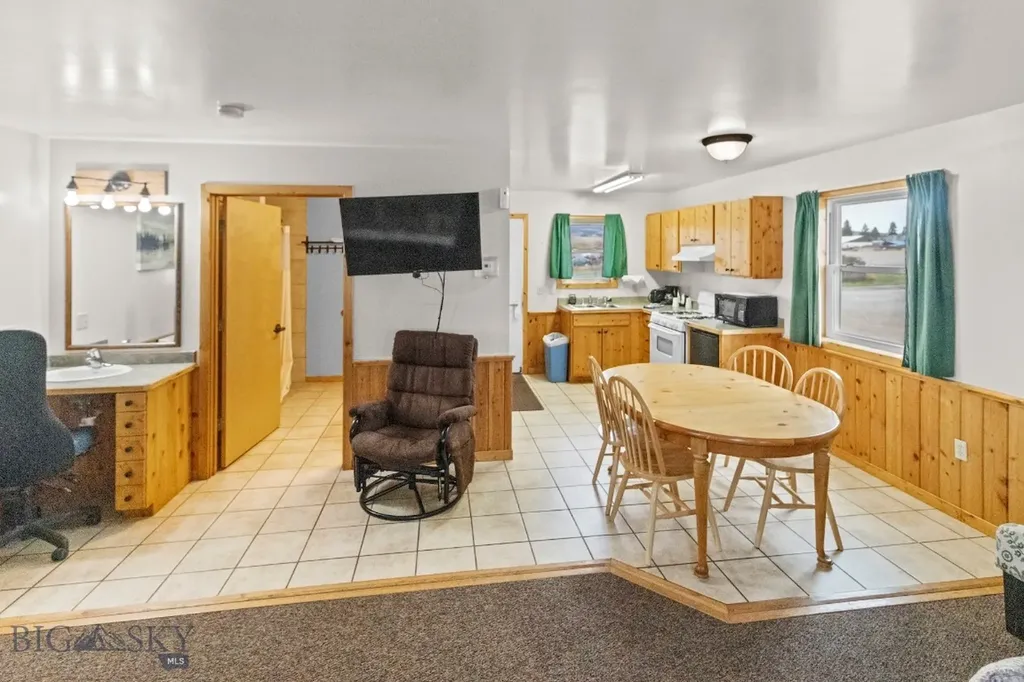 202 & 301 W Main White Sulphur Springs MT 59645